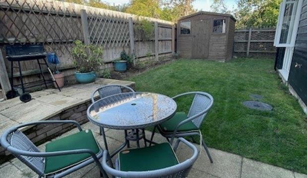 Garden Side Garden Side